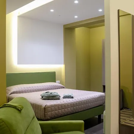 Hotel Opera *