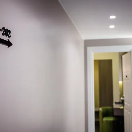 Opera Ξενοδοχείο *